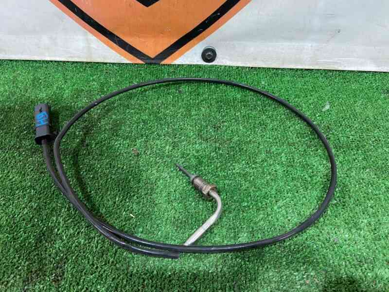 T2H44764 Lower exhaust gas temperature sensor Jaguar F-Pace X761 (2017-) USED cost 50 € in stock 6 pcs.