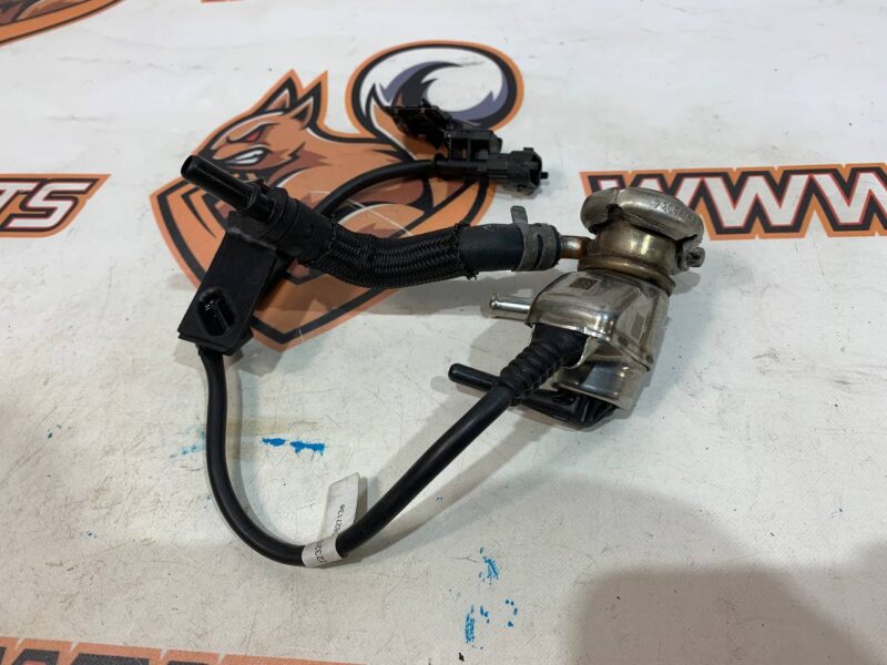T2H46010 Upper Adblue injector Jaguar F-Pace X761 (2017-) Used cost 150 € in stock 5 pcs.