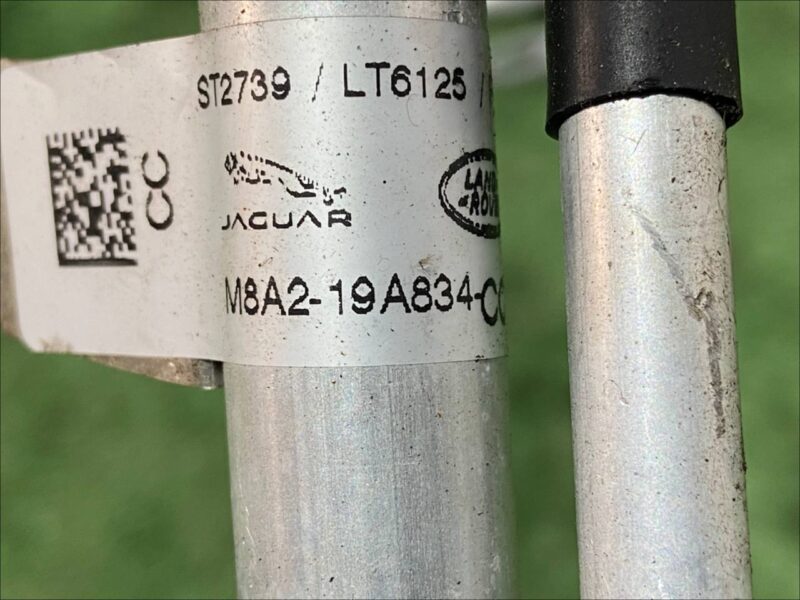 T2H46767 Air conditioning pipe evaporator inlet/outlet Jaguar F-Pace X761 (2017-) Used cost 150 € in stock 2 pcs.