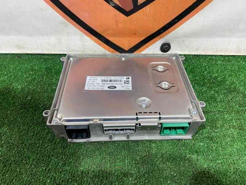 T2H49961 Jaguar F-Pace X761 Audio System Amplifier (2017-) used cost 480 € in stock 2 pcs.