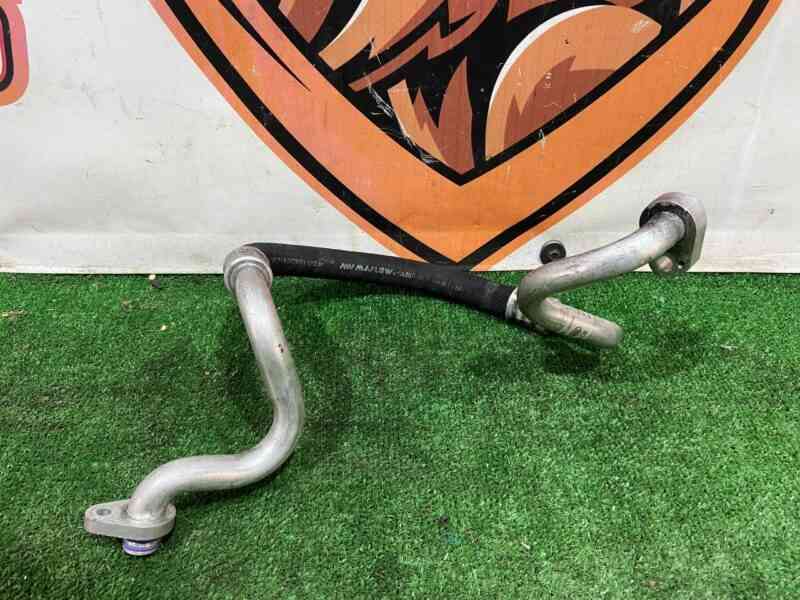 T2H51428 Air conditioning hose Jaguar F-Pace X761 (2017-) Used cost 70 € in stock 3 pcs.