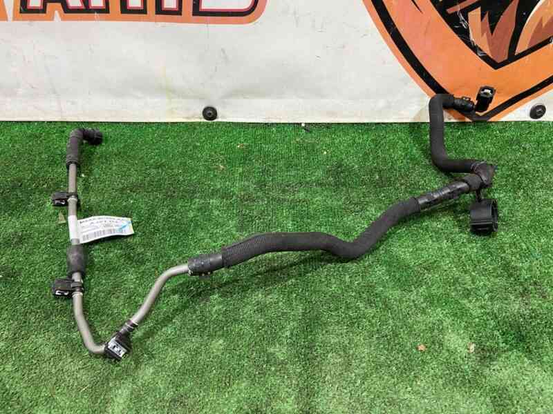 T2H51461 Hose water cooling nozzle return Jaguar F-Pace X761 (2017-) used cost 45 € in stock 3 pcs.