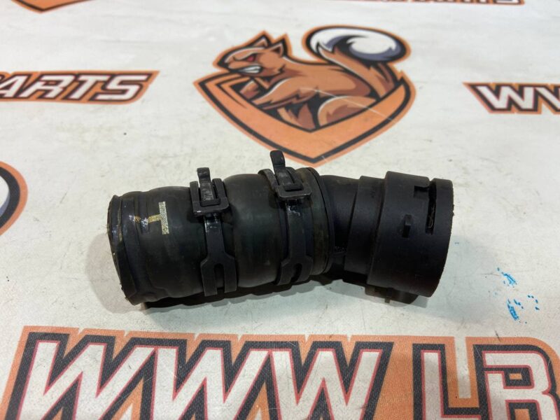T2H6199 Radiator hose Jaguar F-Pace X761 (2017-) used cost 35 € in stock 2 pcs.