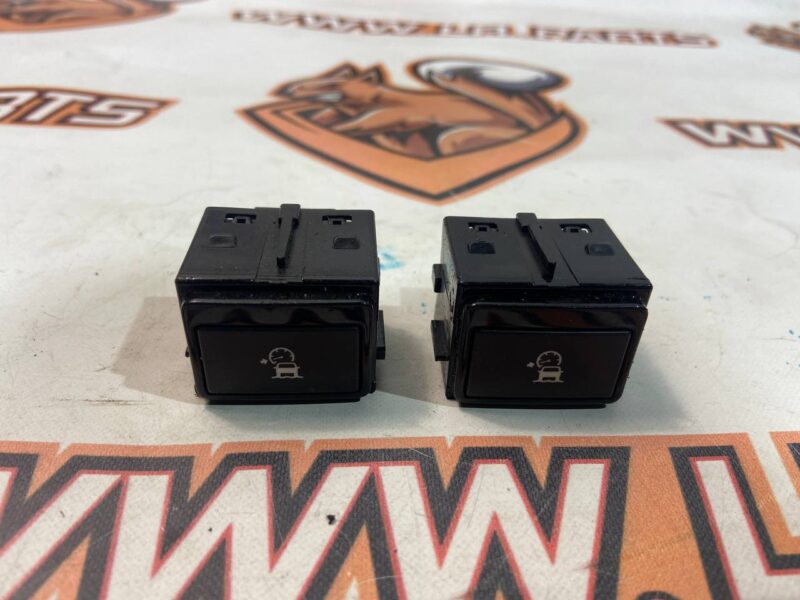 T2H6560 Cruise control switch Jaguar F-Pace X761 (2017-) used cost 30 € in stock 7 pcs.