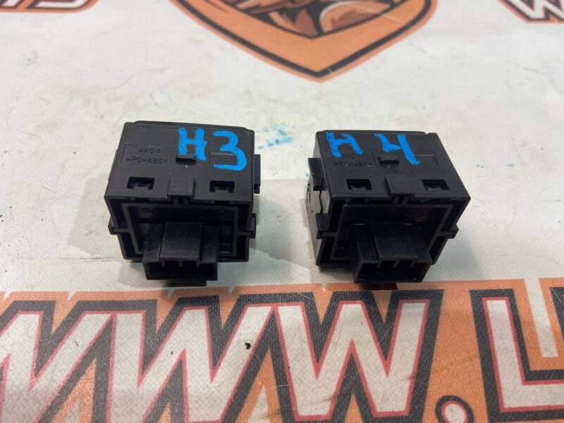 T2H6560 Cruise control switch Jaguar F-Pace X761 (2017-) used cost 30 € in stock 7 pcs.