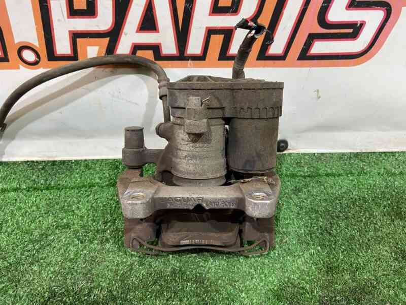 T2H7447 Front left caliper Jaguar I-Pace (2018-) USED cost 150 € in stock 9 pcs.