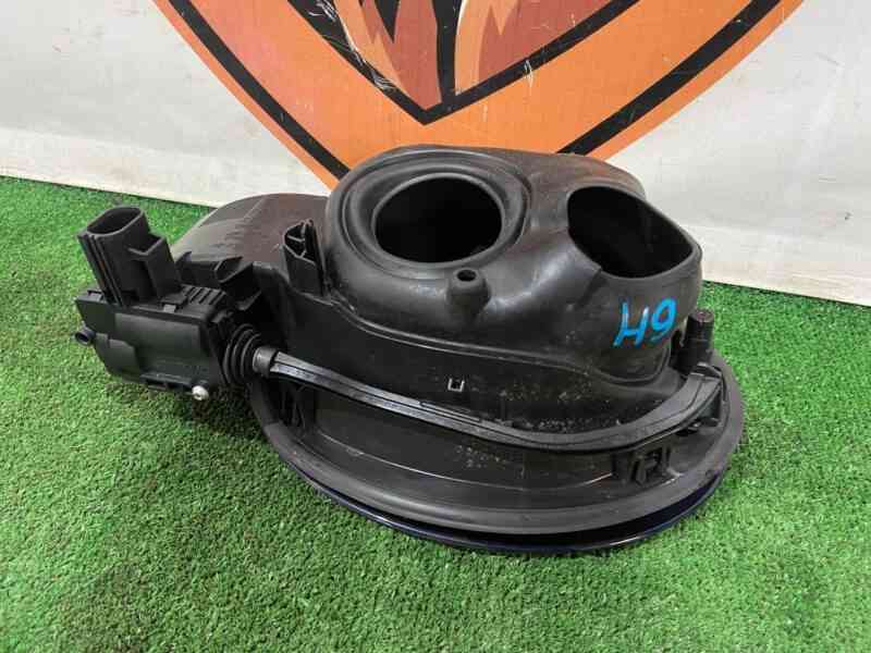 T4A15695KIT Used JAGUAR F-PACE tank hatch - Image 16
