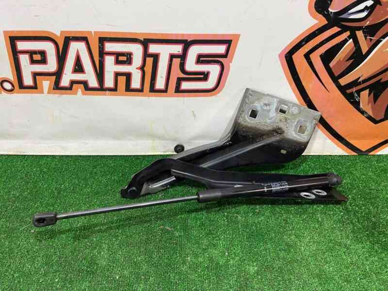 T4A1898 Bonnet hinge right Jaguar F-Pace X761 (2017-) Used - Image 14