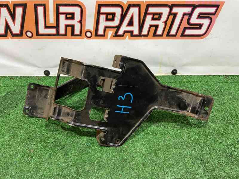 T4A3267 Carbon filter bracket Jaguar F-Pace X761 (2017-) used cost 175 € in stock 1 pcs.