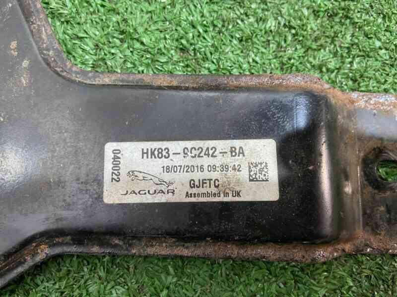 T4A3267 Carbon filter bracket Jaguar F-Pace X761 (2017-) used cost 175 € in stock 1 pcs.