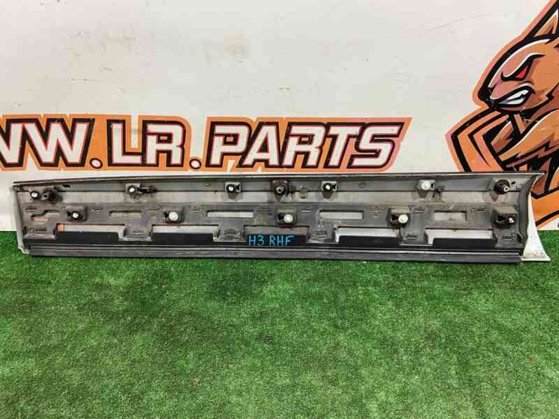 T4A3495LML Front right door molding Jaguar F-Pace X761 (2017-) Used cost 80 € in stock 1 pcs.
