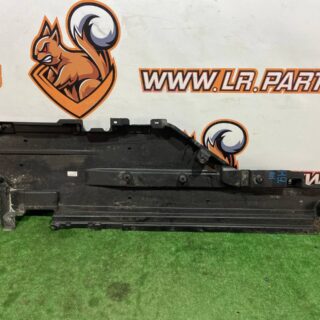 T4A36027 Underbody protection right Jaguar F-Pace X761 (2017-) used cost 250 € in stock 1 pcs.