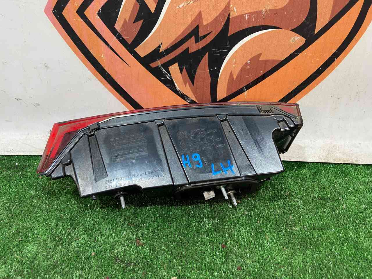 T4A36236 Left rear taillight on the trunk lid 2021- Jaguar F-Pace X761 (2017-) Used cost 250 € in stock 1 pcs.