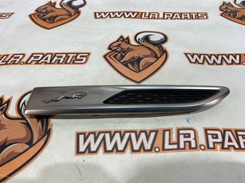 T4A37430 Wing molding right Jaguar F-Pace X761 (2017-) USED cost 125 € in stock 1 pcs.