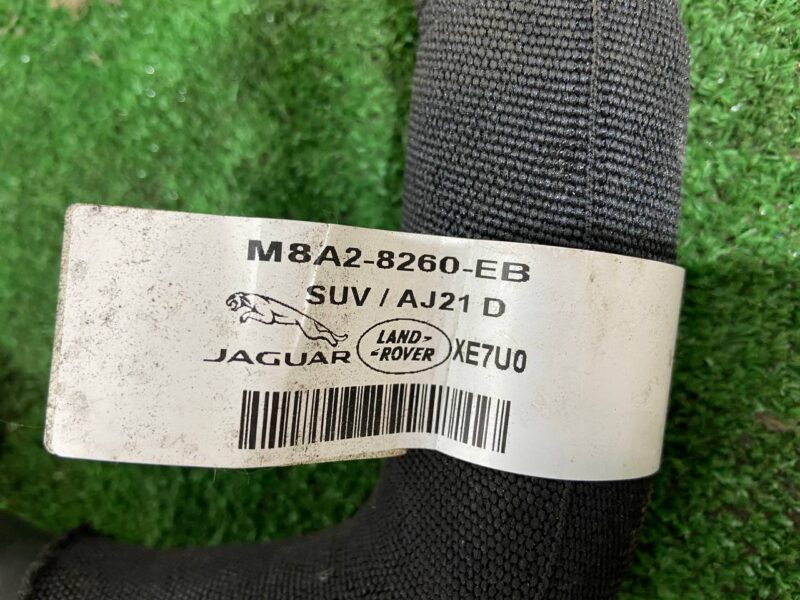 T4A37690 The upper jaguar F-Pace X761 (2017-) used radiator pipe cost 35 € in stock 3 pcs.