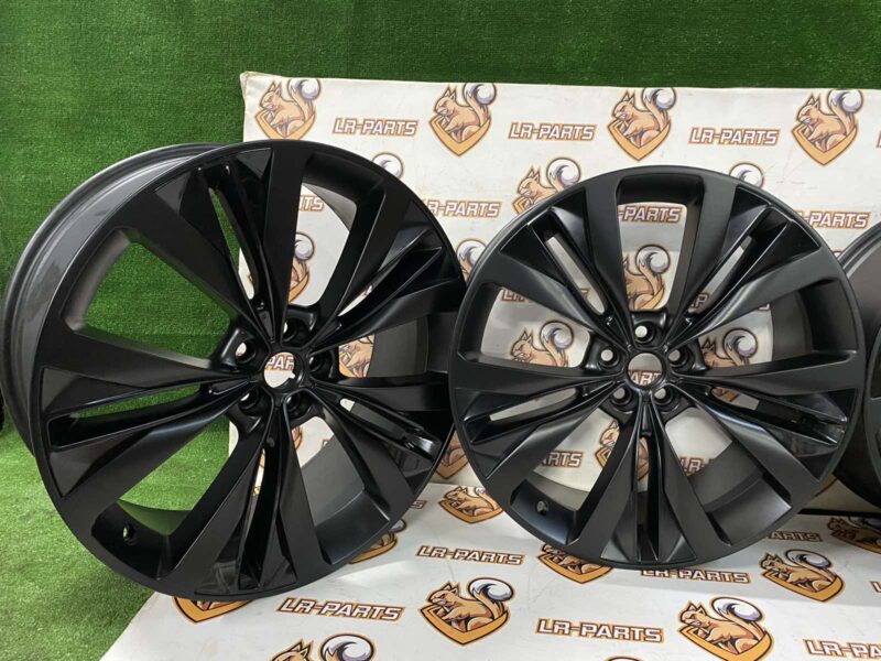 T4A3797 Wheel disk 9Jx22 Double Helix Black Jaguar F-Pace X761 (2017-) used cost 350 € in stock 4 pcs.