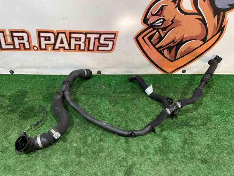 T4A38569 Lower radiator pipe Jaguar F-Pace X761 (2017-) USED cost 100 € in stock 4 pcs.