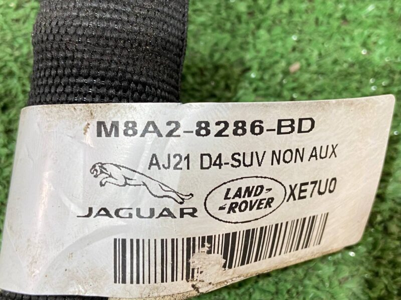 T4A38569 Lower radiator pipe Jaguar F-Pace X761 (2017-) USED cost 100 € in stock 4 pcs.