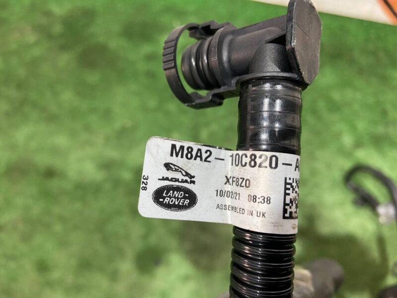 T4A38752 Ventilation hose Jaguar F-Pace X761 (2017-) used cost 30 € in stock 2 pcs.