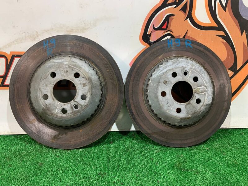 T4A39639 Rear brake disc Jaguar F-Pace X761 (2017-) used cost 42,26 € in stock 3 pcs.