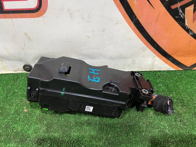 T4A40070 Engine compartment fuse box Jaguar F-Pace X761 (2017-) USED cost 200 € in stock 3 pcs.