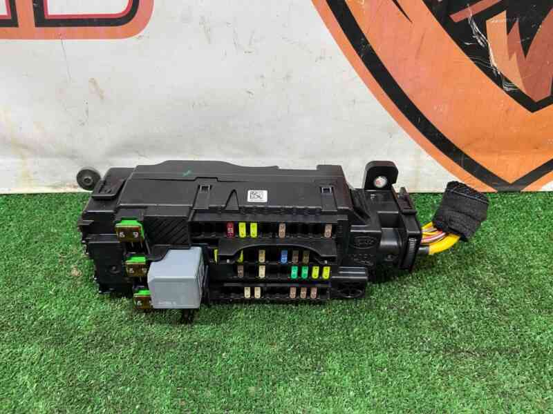 T4A40070 Engine compartment fuse box Jaguar F-Pace X761 (2017-) USED cost 200 € in stock 3 pcs.