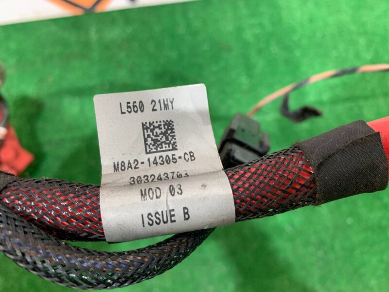 T4A40533 Starter wire Jaguar F-Pace X761 (2017-) used cost 15 € in stock 2 pcs.