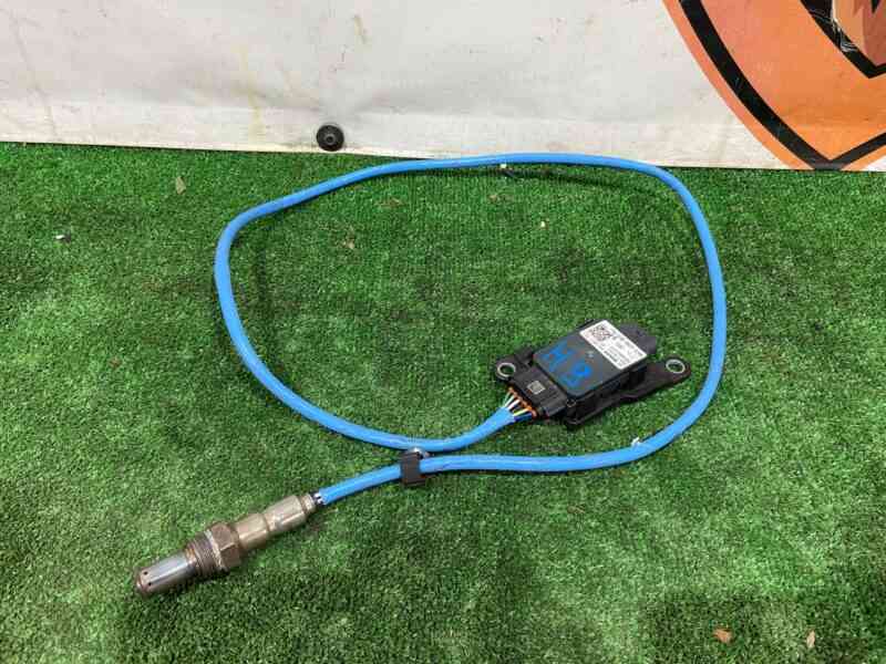 T4A40840 Nitrogen oxide sensor average Jaguar F-Pace X761 (2017-) Used cost 250 € in stock 9 pcs.
