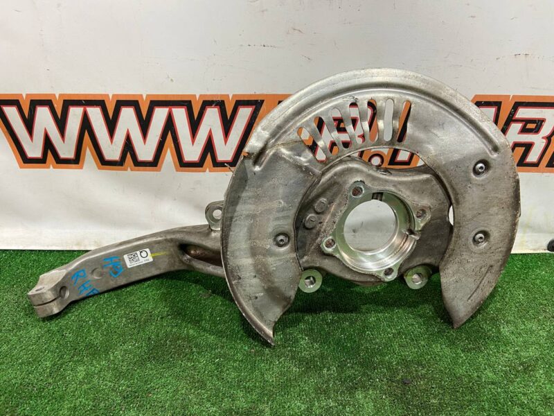 T4A44371 Right Front Rotary Fist (Hub) rest 2021- Jaguar F-Pace X761 (2017-) cost 290 € in stock 2 pcs.