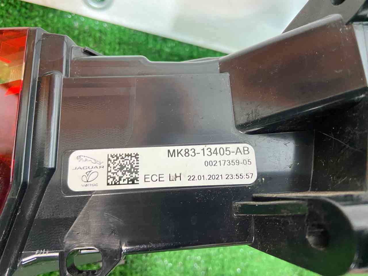 T4A44675 Left rear wing lamp for 2021 Jaguar F-Pace X761 (2017-) Used cost 350 € in stock 1 pcs.