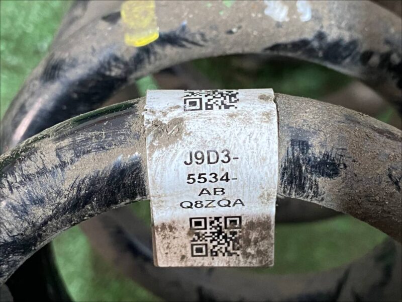 T4K12784 Rear spring Jaguar I-Pace (2018-) Used cost 50 € in stock 6 pcs.
