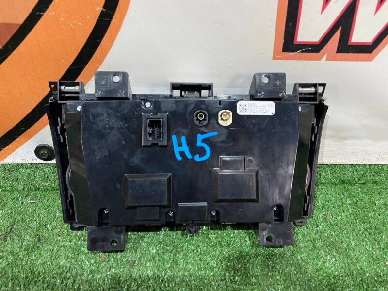 T4K15324 Front control panel Jaguar I-Pace X590 (2018-) USED cost 300 € in stock 8 pcs.
