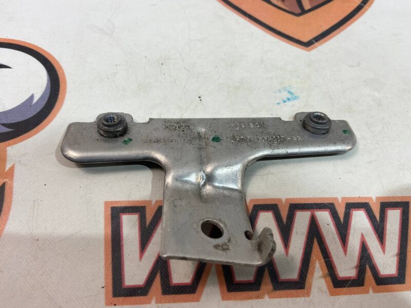 T4K2147 Bracket for Jaguar I-Pace fuse box (2018-) used cost 15 € in stock 2 pcs.