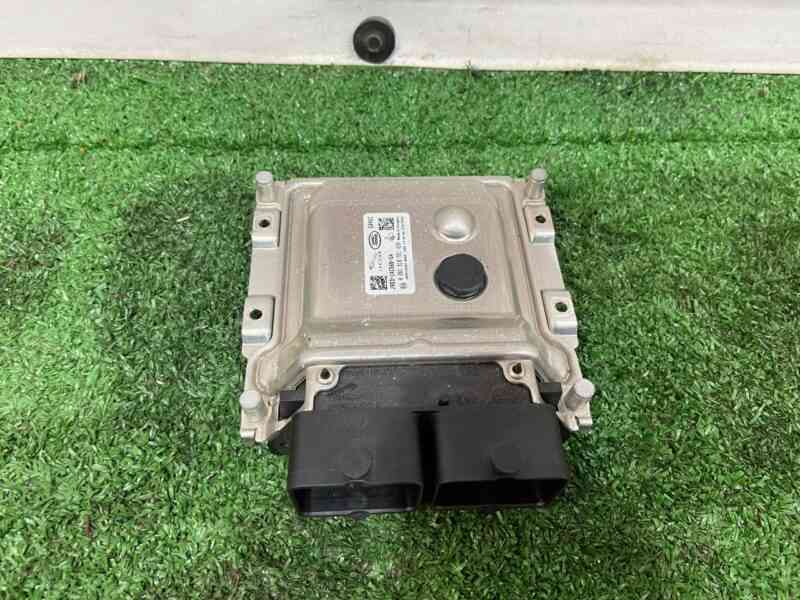 T4K4069 Powertrain control unit Jaguar I-Pace (2018-) Used cost 250 € in stock 5 pcs.