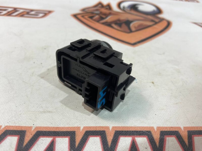 T4K4940 Volume Switch Jaguar I-Pace (2018-) Used cost 50 € in stock 6 pcs.