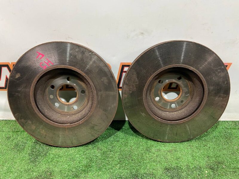 T4K5014 Front brake disc R18 brakes, brake disc 350 mm JAGUAR I-PACE Used cost 50 € in stock 6 pcs.