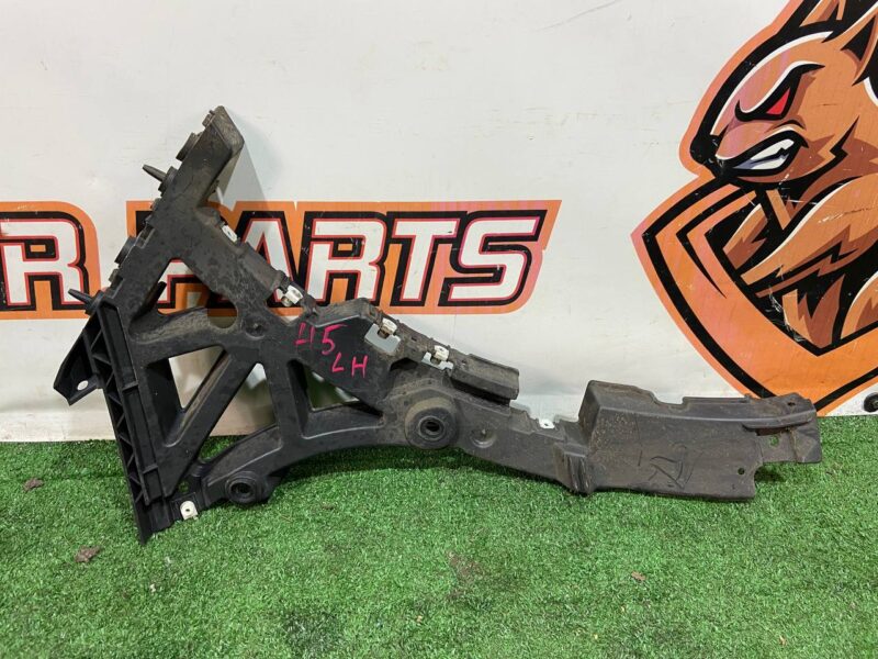 T4K5192 Rear bumper mounting bracket left Jaguar I-Pace X590 (2018-) Used cost 45 € in stock 2 pcs.