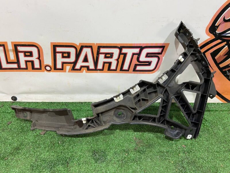 T4K5192 Rear bumper mounting bracket left Jaguar I-Pace X590 (2018-) Used cost 45 € in stock 2 pcs.