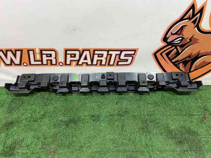 T4K5313 Rear Bumper Mounting Bracket Jaguar I-Pace (2018-) Used cost 60 € in stock 6 pcs.