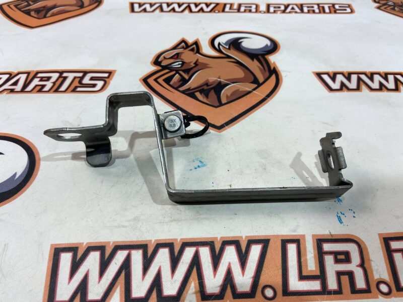 T4K5754 Bracket wiring charger for Jaguar I-Pace (2018-) used cost 10 € in stock 1 pcs.