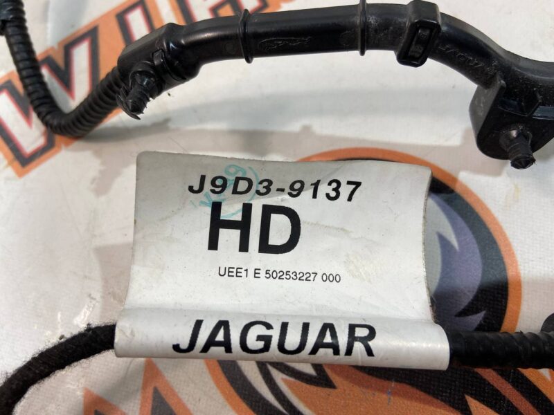 T4K7258 Used Jaguar I-Pace (2018-) Bonnet Airbag Wiring cost 30 € in stock 1 pcs.