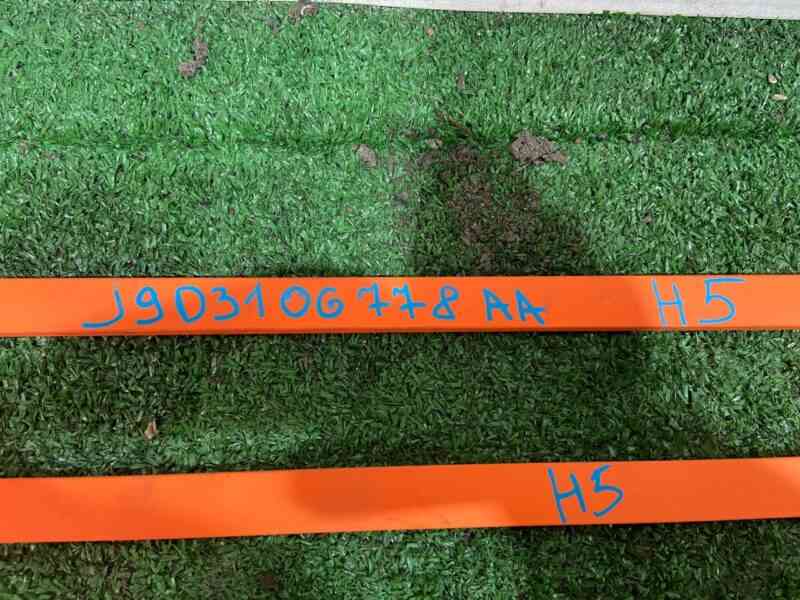 T4K8169 Jaguar I-Pace (2018-) HV Battery Wire Used cost 35 € in stock 3 pcs.