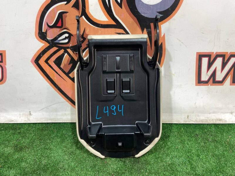 LR044751 Armrest Range Rover Sport L494 (2014-2022) Used cost 80 € in stock 2 pcs.