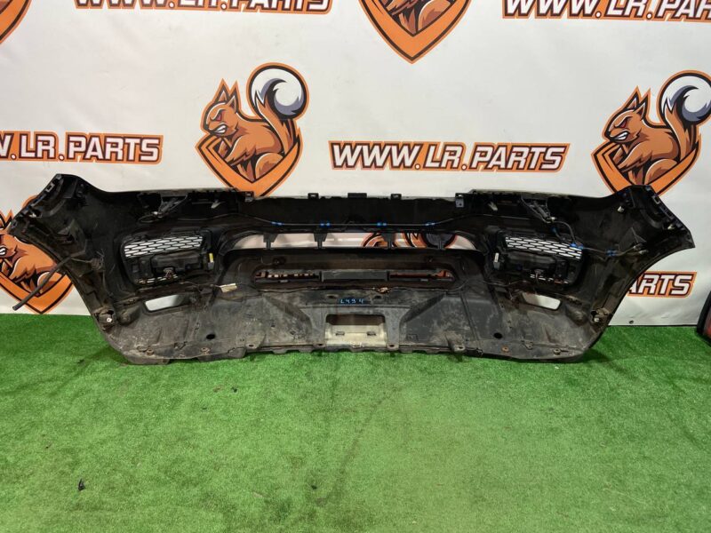 LR045028 Front bumper complete Range Rover Sport L494 (2014-2022) Used cost 1 200 € in stock 1 pcs.