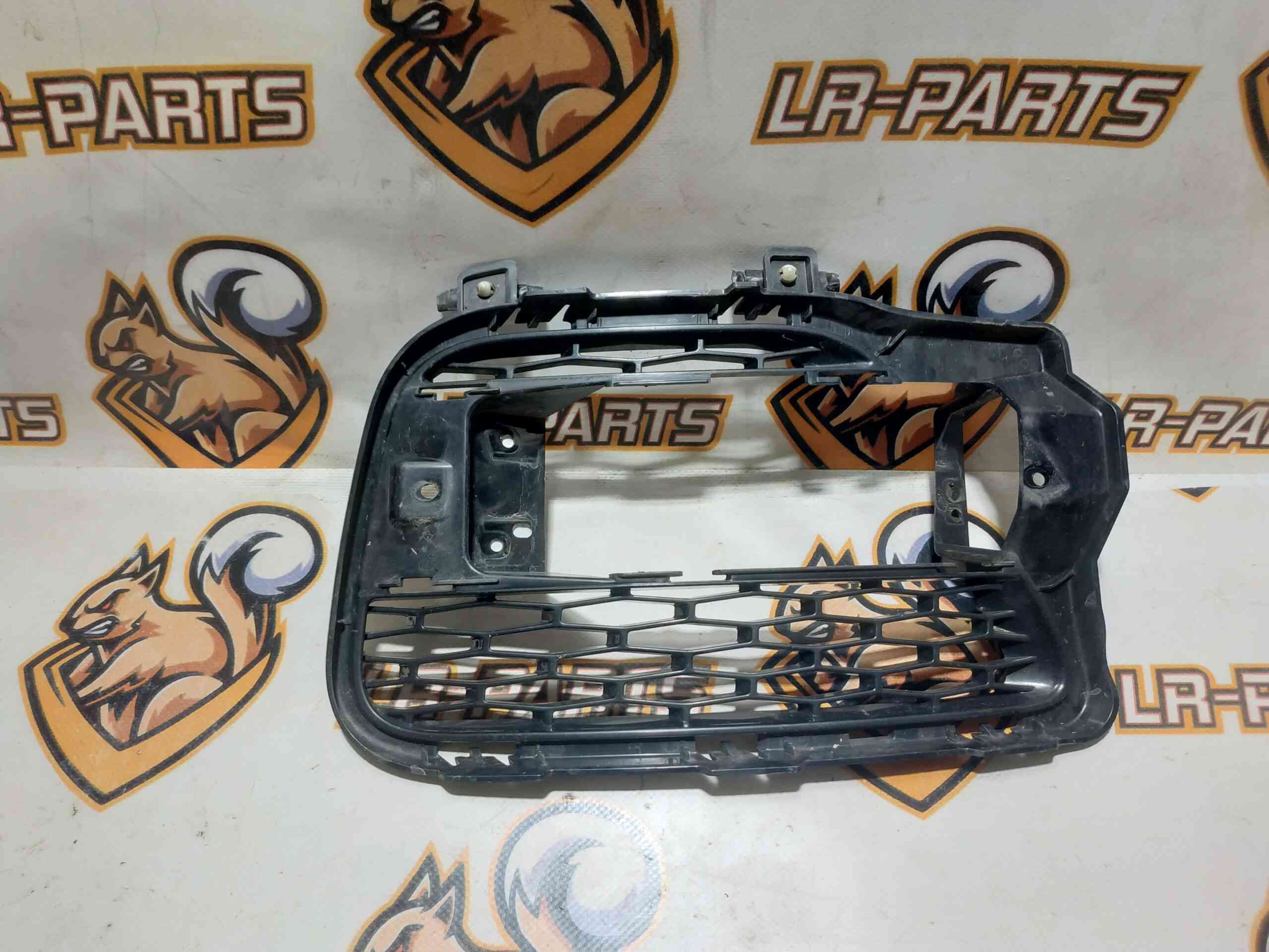 LR045034 Front left bumper grill Range Rover Sport L494 (2014-2022) used cost 43 € in stock 1 pcs.