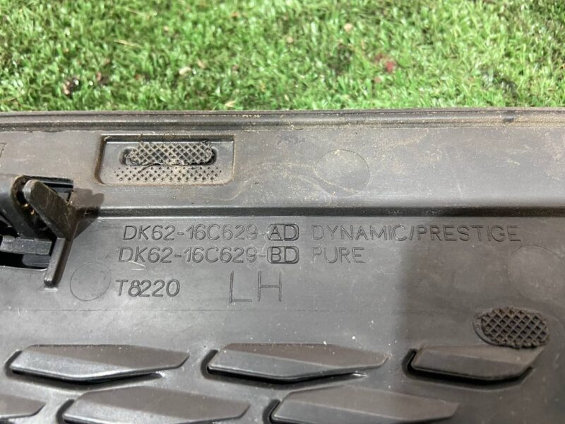 LR060309 Hood deflector left Range Rover Sport L494 (2014-2022) used cost 100 € in stock 3 pcs.