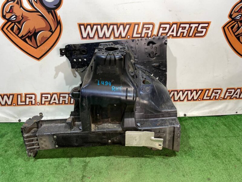 LR061805 Quarter front right Range Rover Sport L494 (2014-2022) Used cost 500 € in stock 1 pcs.
