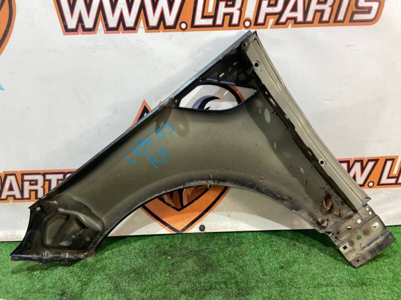 LR044231 Front right fender Range Rover Sport L494 (2014-2022) USED cost 177 € in stock 4 pcs.