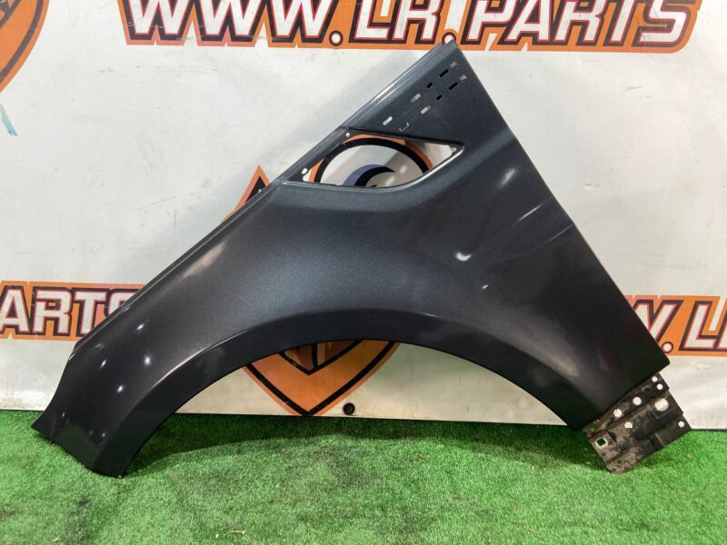 LR061824 Front left wing Range Rover Sport L494 (2014-2022) Used cost 300 € in stock 1 pcs.