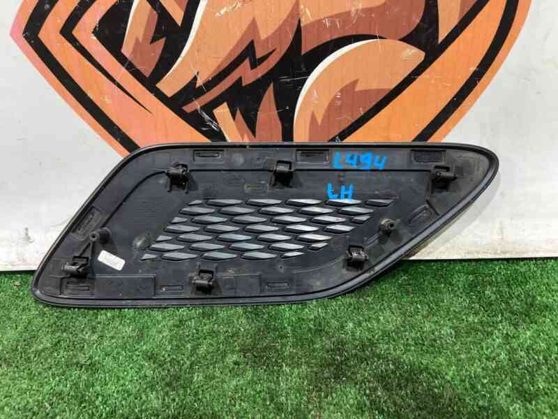 LR061952 Hood molding left Range Rover Sport L494 (2014-2022) used cost 150 € in stock 1 pcs.